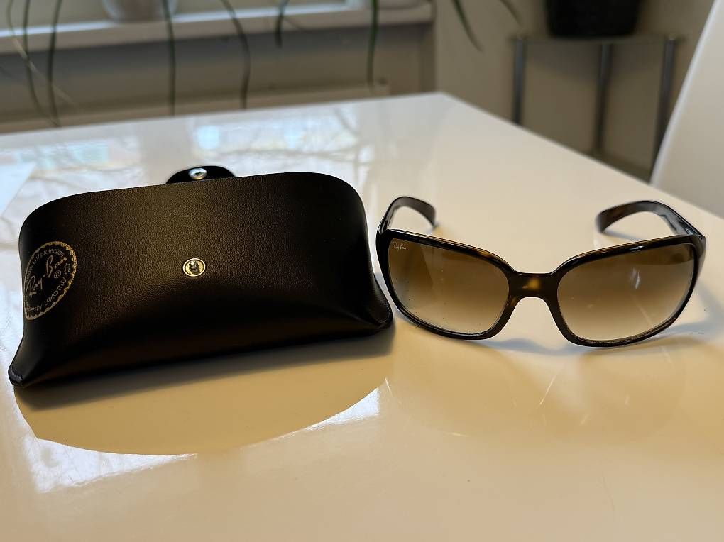 Occhiali & Lenti: Ray Ban Sonnenbrille – Usato da Bülach venduto da angelique080882