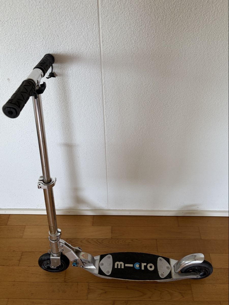 Micro Kickboard: Micro Scooter Classic – Schweizer Original, klappbar, mit Tr – D'occasion à Wetzikon ZH par otto.emil