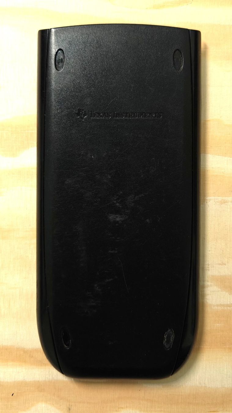 Texas Instruments Calculatrices: Texas Instruments TI-89 Titanium Grafikrechner – D'occasion à Mägenwil par rbr 3