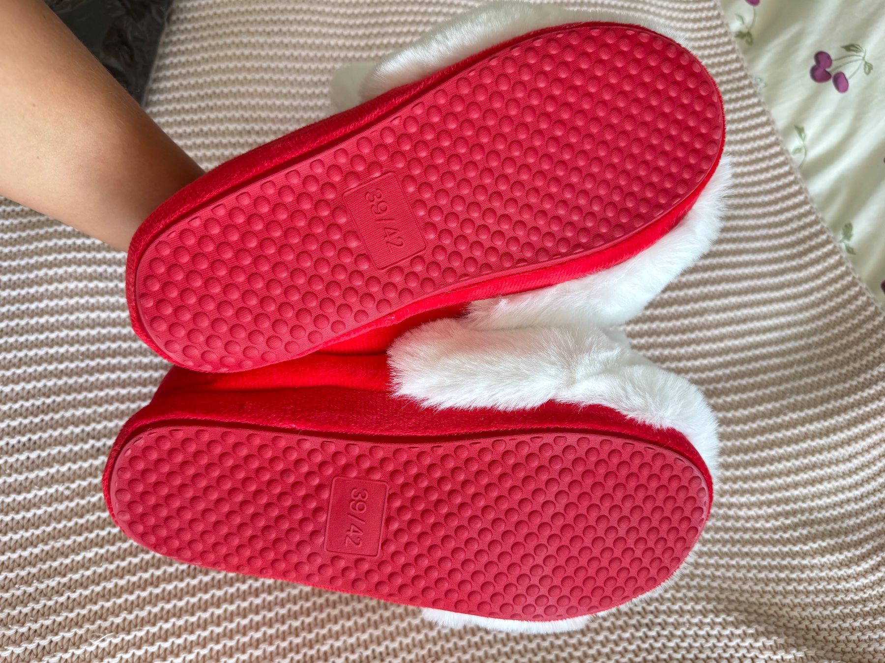 Manor Scarpe da uomo: Pantoufles Père-Noël 39/42 – Nuovo e nell'imballaggio originale da Montreux venduto da Iza_81199 2
