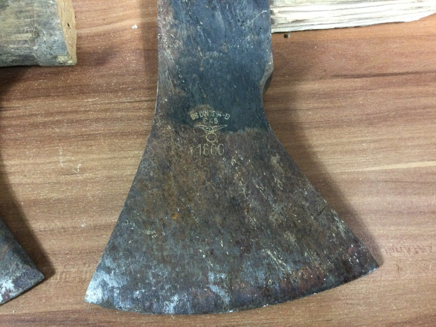 Attrezzi da lavoro: Antike schöne geschmiedete Beile oder Äxte – Usato da Wangen SZ venduto da kuriosum12 1