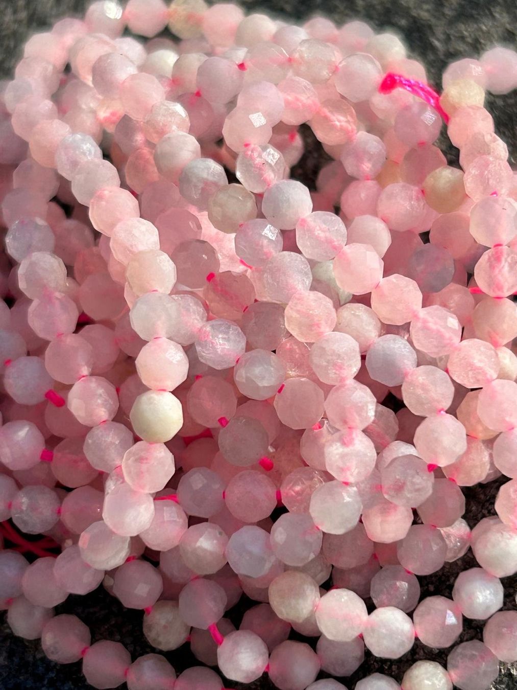 Pietre preziose: Strang echte facettierte Morganite Kugeln 3 mm – Nuovo e nell'imballaggio originale da Niederrohrdorf venduto da Ytobi 1