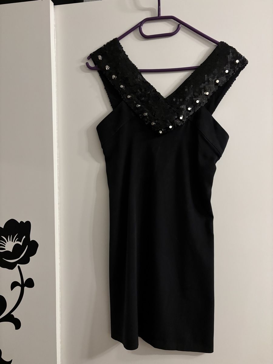 Kleider: Schwarzes Cocktail Kleid Grösse S – Gebraucht aus Einsiedeln von sab_g2v5