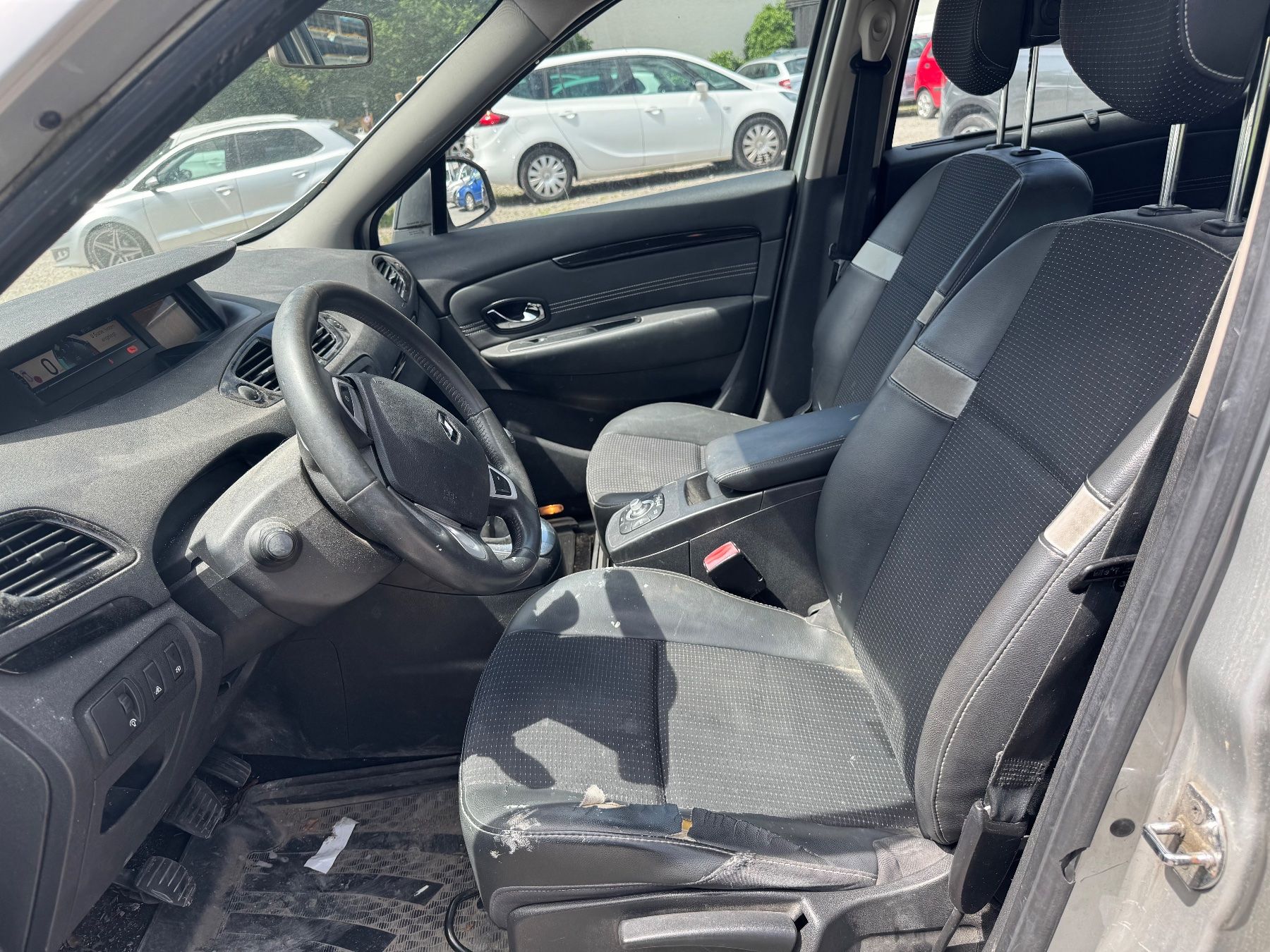 Renault Automobili: Renault Scenic 1.6 dci130 – Usato da St. Gallen venduto da Pro-Autos 5