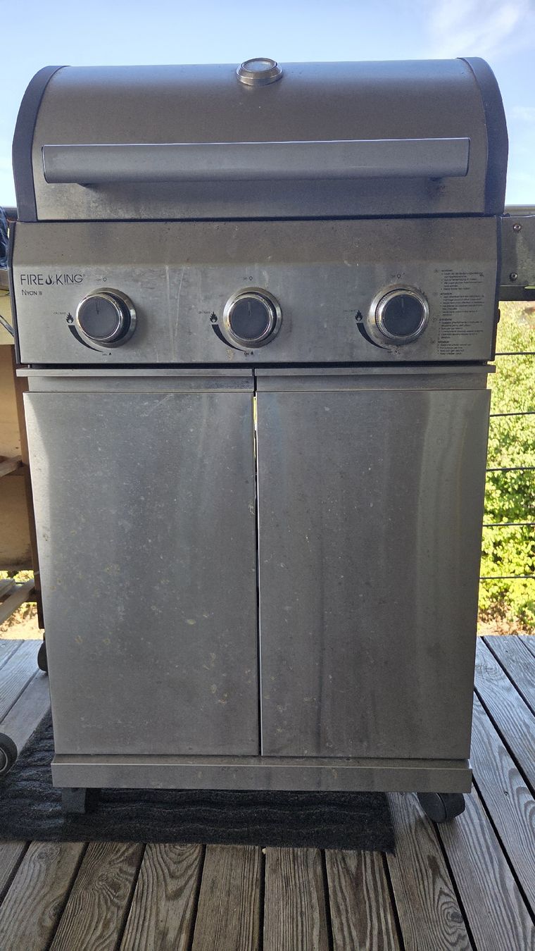 Griglie: Gasgrill  Fire King – Usato da Mellingen venduto da Secost