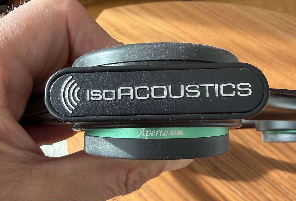 Casse acustiche: Subwoofer Entkoppeln Isoacoustics Aperta Sub – Usato da Zürich venduto da cutyswiss