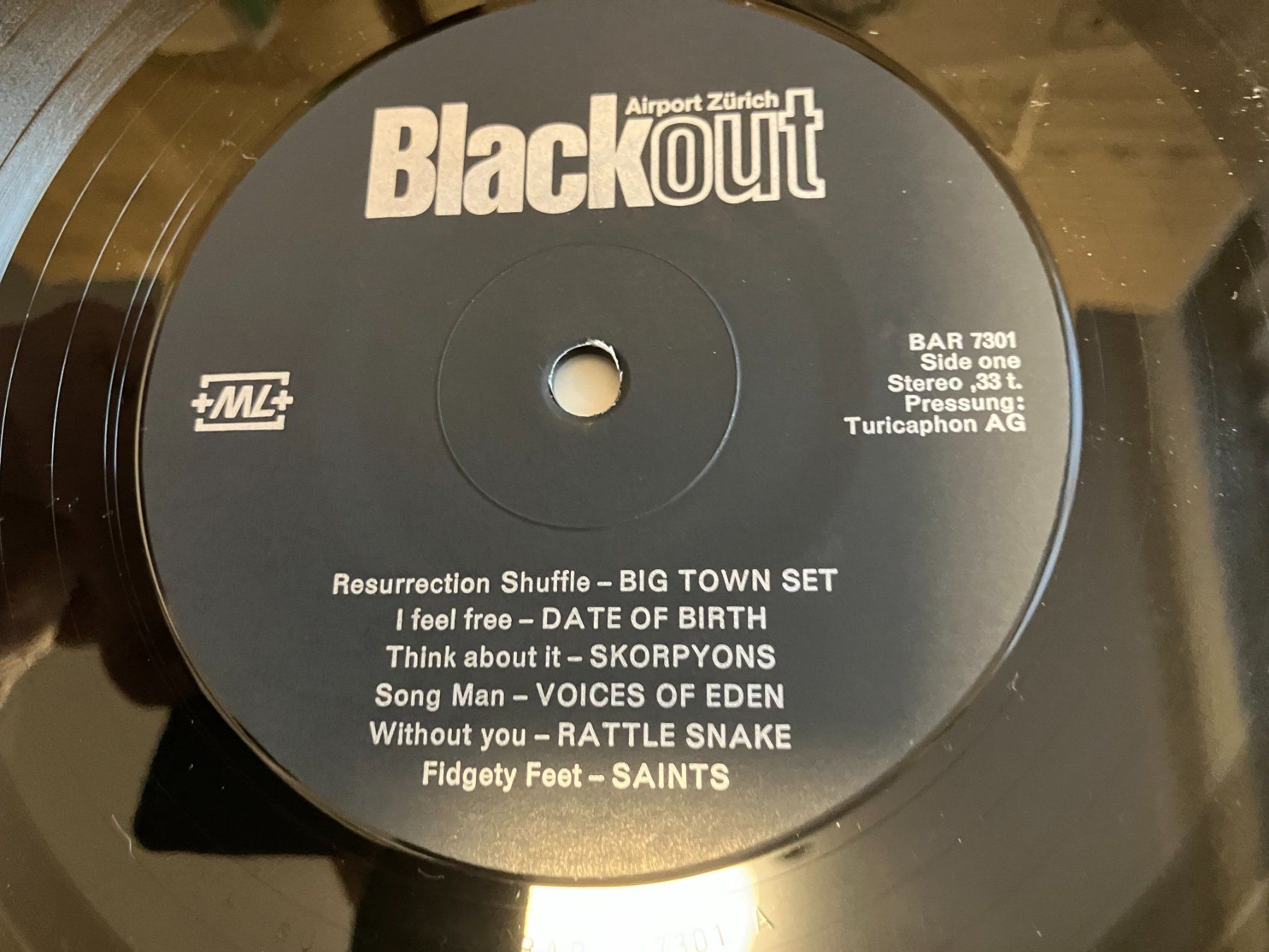Schallplatten: Blackout – Gebraucht aus Aarwangen von Jukebox3 5