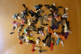 Reissverschluss Zipper - Zieher - 120 Stück zu einem Preis