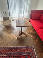 Antiker Beistelltisch aus Holz