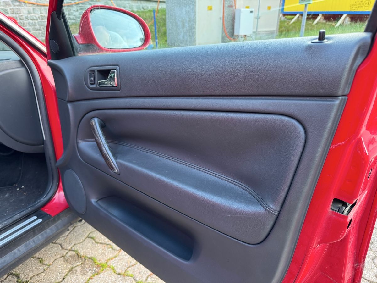 VW Automobili: VW PASSAT VARIANT 4MOTION AB PLATZ – Usato da Riedholz venduto da Anton_001 3