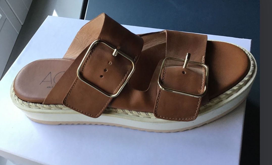 AGL Scarpe da donna: Pantolette von Breuninger 350.00 NP – Usato da Zürich venduto da Sol65 1