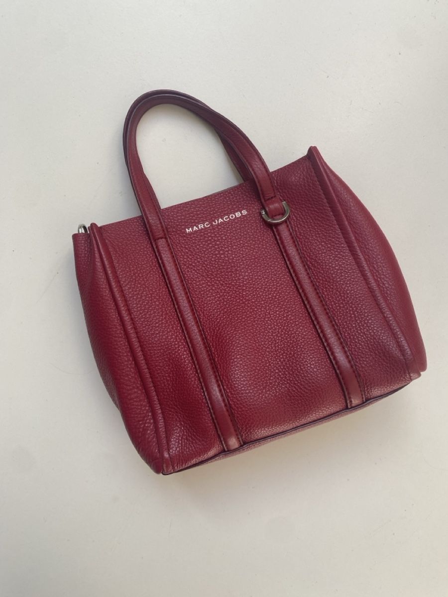 Marc Jacobs Sacs femmes: Marc Jacobs Ledertasche, Bordeauxrot – D'occasion à Widen par juinl