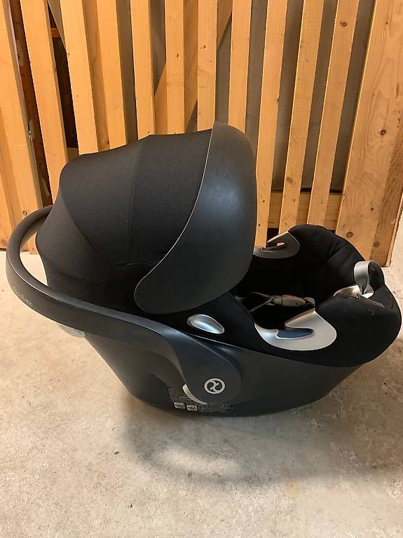 Cybex Carrozzine: Lot Poussette Siège auto, Porte bébé – Usato da Lausanne venduto da dav_z9y8 3