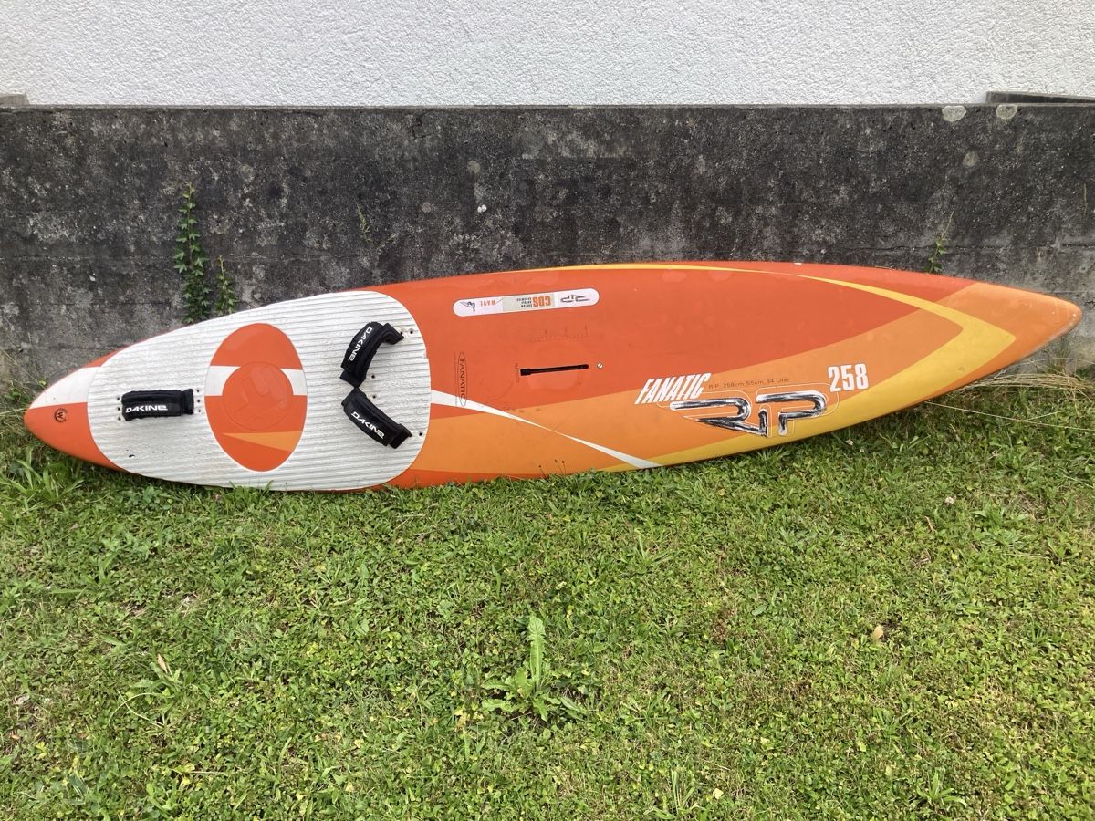 Surfboards & Schwimmbrette: Windsurf board Fanatic RIP 258 – Gebraucht aus Flüelen von MCWave