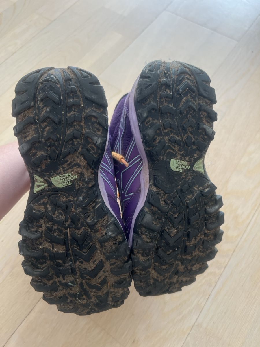 North Face Scarpe per ragazzi: Wanderschuhe von North Face Grösse 35 – Usato da Allschwil venduto da Fabienne0124 3