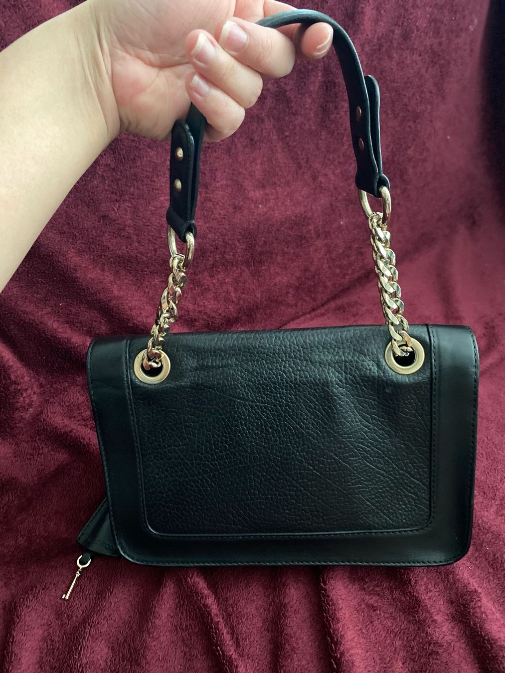 Jimmy Choo Taschen für Damen: Jimmy Choo Black Leather Bag w/ padlock – Gebraucht aus Maienfeld von 46ser 4