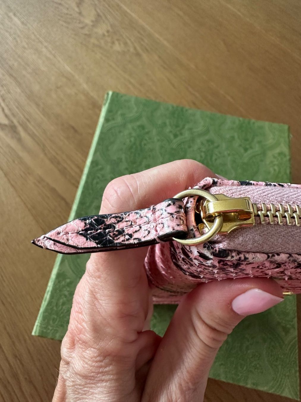 Gucci Portemonnaies: Gucci GG Marmont python zip around wallet – Neuf (Voir description) à Wettswil par seafarer 7