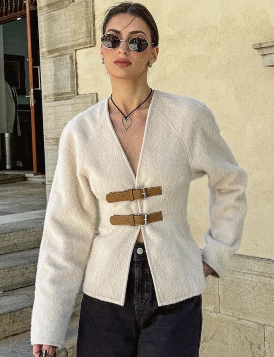 Vestes: Strickjacke mit Schnallen, Gr. M – Neuf (Voir description) à Dietlikon par lizz.yy 2