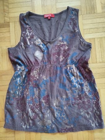 Ärmelloses Sommer-T-Shirt, Größe M