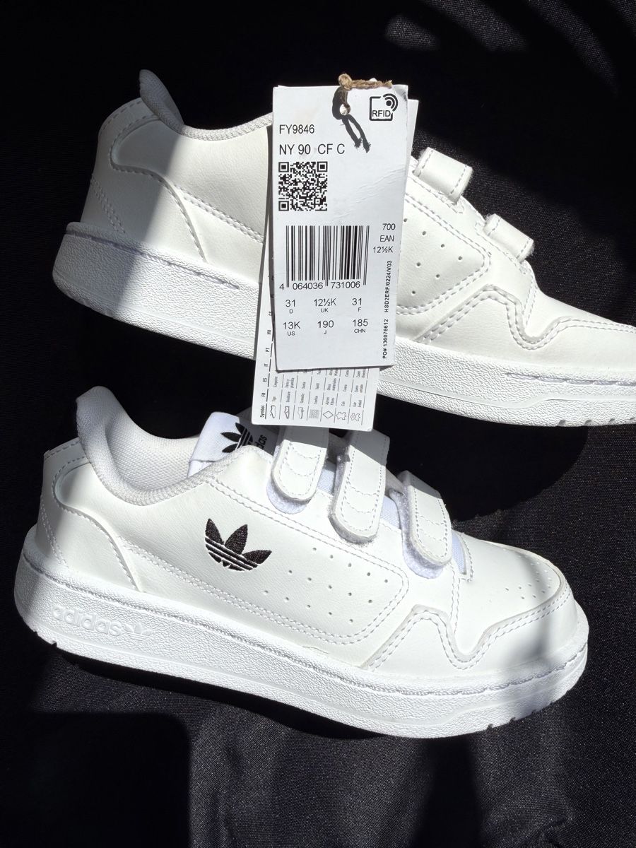 Adidas Scarpe per ragazzi: NEU Adidas Kinder Schuhe - Gr. 31 – Nuovo e nell'imballaggio originale da Davos Platz venduto da Ch01girl