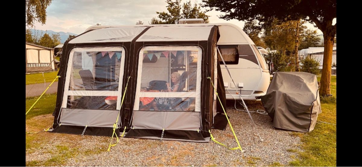 Dometic Auvents & marquises: Luftvorzelt Wohnwagen – Neuf (Voir description) à Utzenstorf par pet_by6l