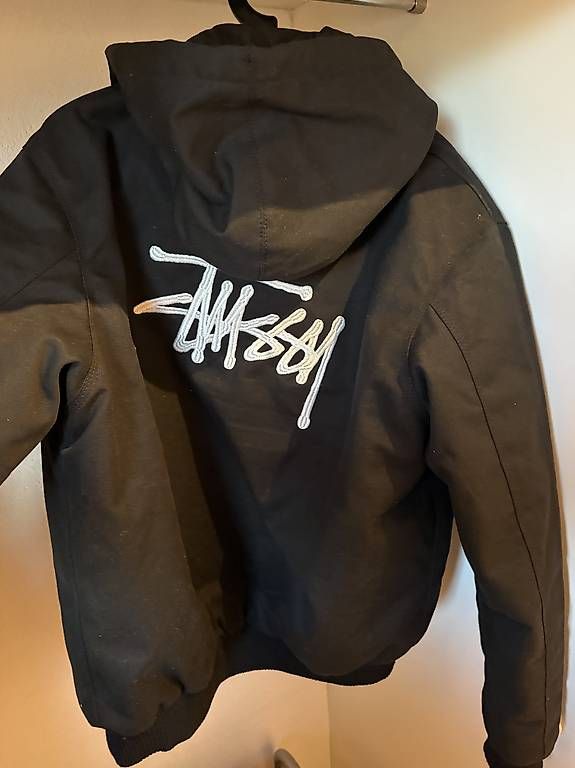 Stüssy Giacche: Stüssy Hoodie Jacke – Usato da Schleinikon venduto da kar_8ww7 4