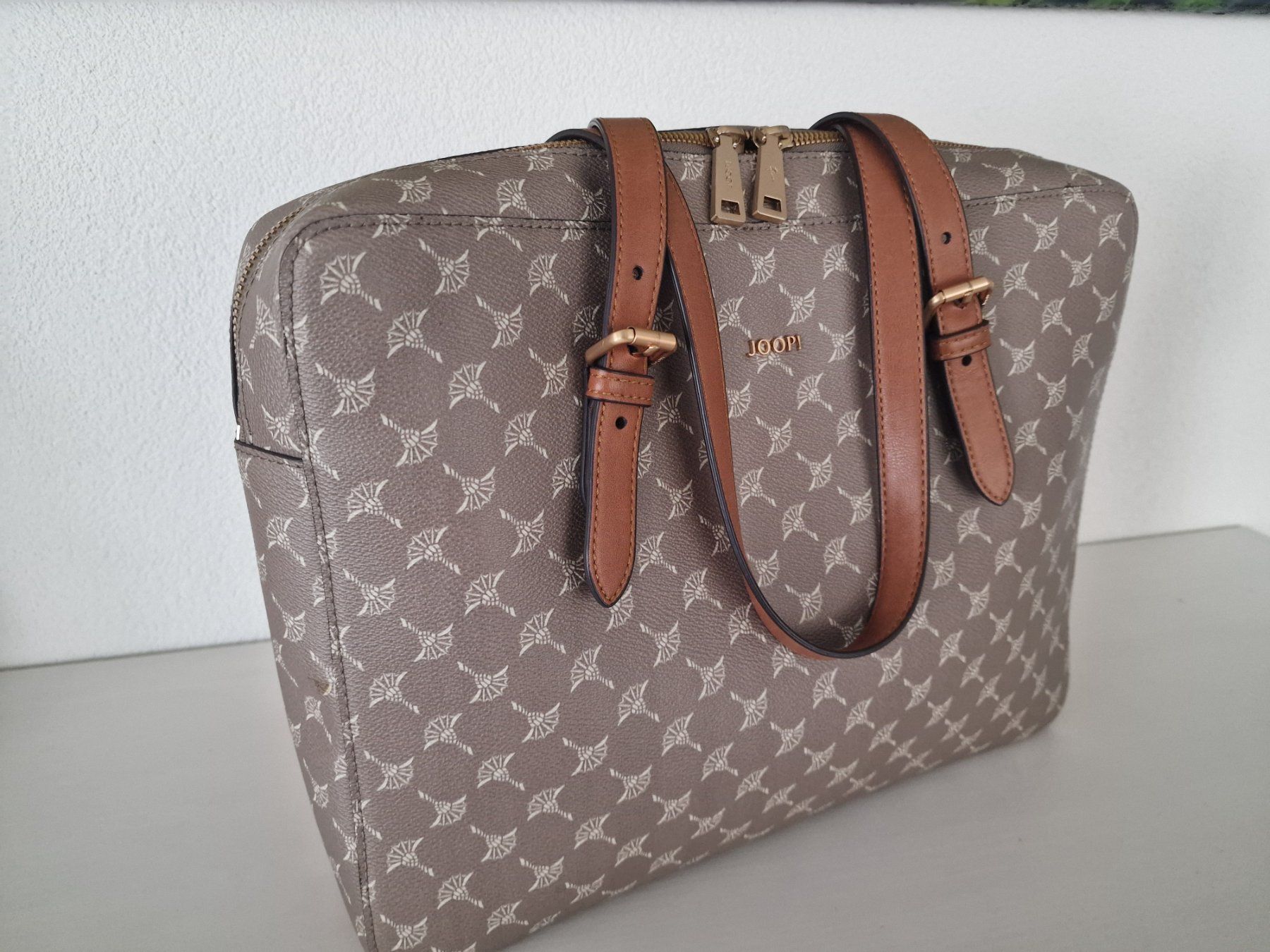 Joop Taschen für Damen: JOOP Schultertasche für Laptop – Gebraucht aus Münsingen von InnaN 1