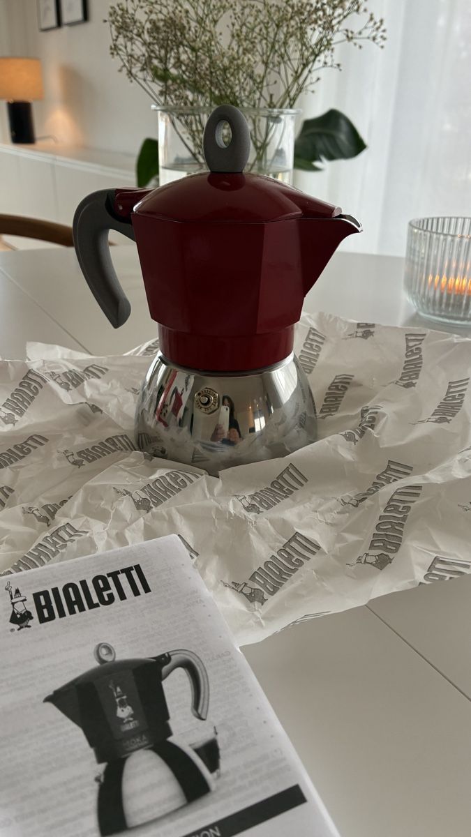 Bialetti Machines à café & Machines à expresso: Bialetti Moka Induction neu – Neuf avec emballage d'origine à Solothurn par Gio73 2