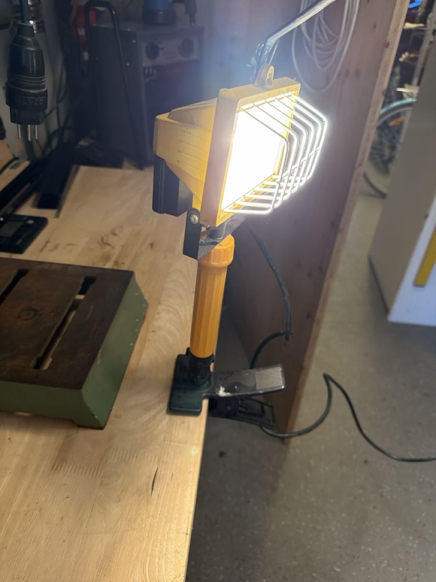 Lampes: Halogenstrahler – D'occasion à Benken SG par unihoc92