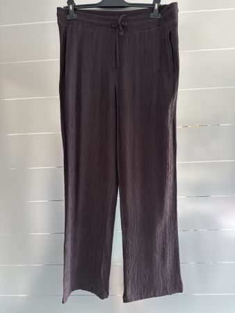 Hose Opus Marou crinkle Gr. 42 dunkelbraun, neuwertig