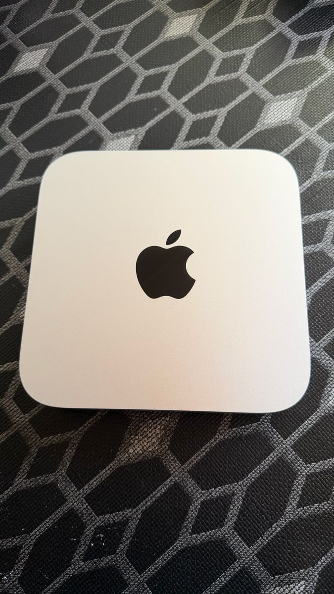 Apple PC: Mini Mac Intel i5, 8Go RAM, SSD 750Go, Win11 Pro + Office – Usato da Bulle venduto da bruno023