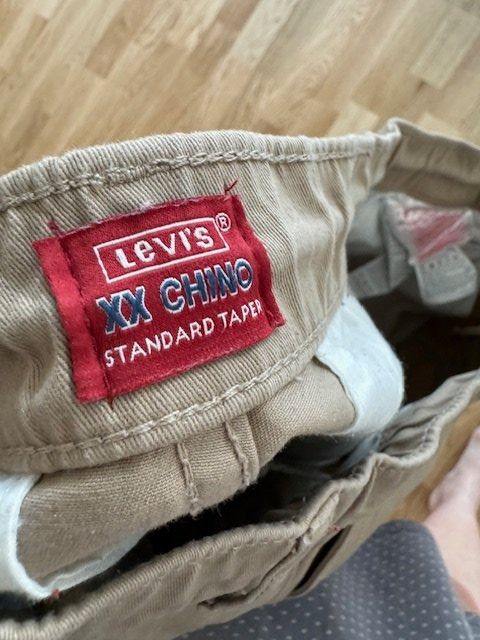 Levi's Pantaloni: Stoffhose Levis Gr.176 – Usato da Wabern venduto da MagdalenaWabern 4