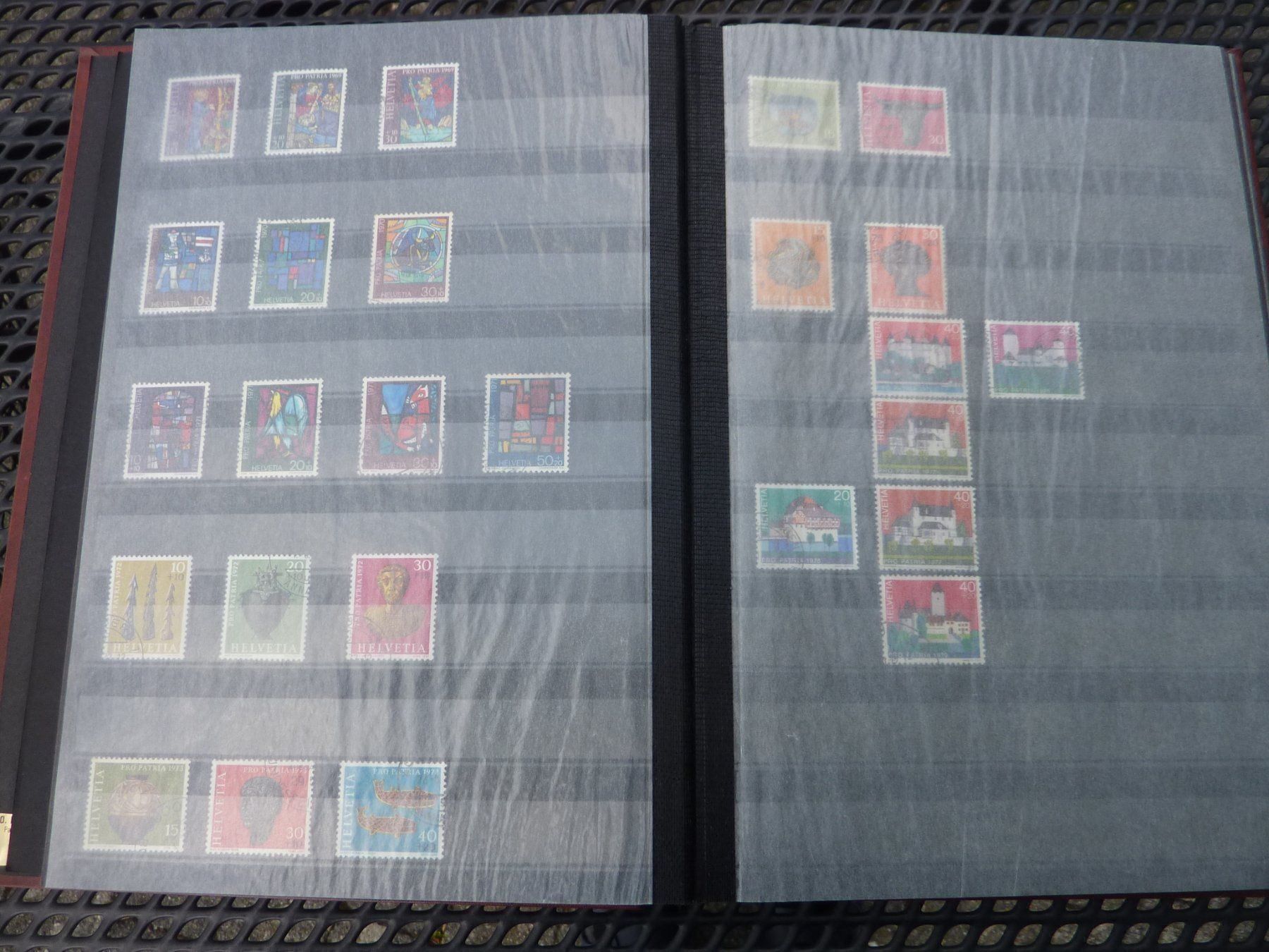 Tutti i francobolli: Briefmarkenalbum, Pro Patria – Usato da Gelfingen venduto da btrottmann 2