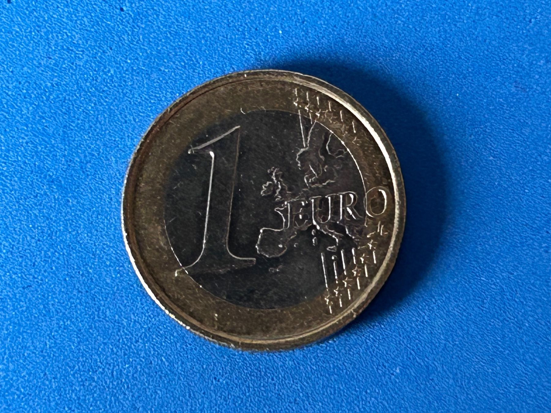 Tutti le monete: Portugal - 1 Euro 2015 – Usato da Corcelles NE venduto da AJKader 9