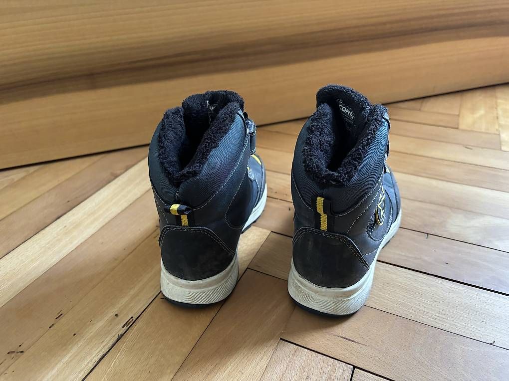 Scarpe per ragazzi: Kinder Winterschuhe Gr. 31 – Usato da Luzern venduto da spixomat 3
