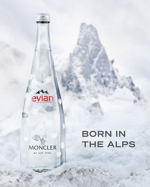 Appareils à gaz et accessoires: Evian X Moncler Limited Edition Glasflasche 2021 – Neuf (Voir description) à Oberdorf SO par climaxxx
