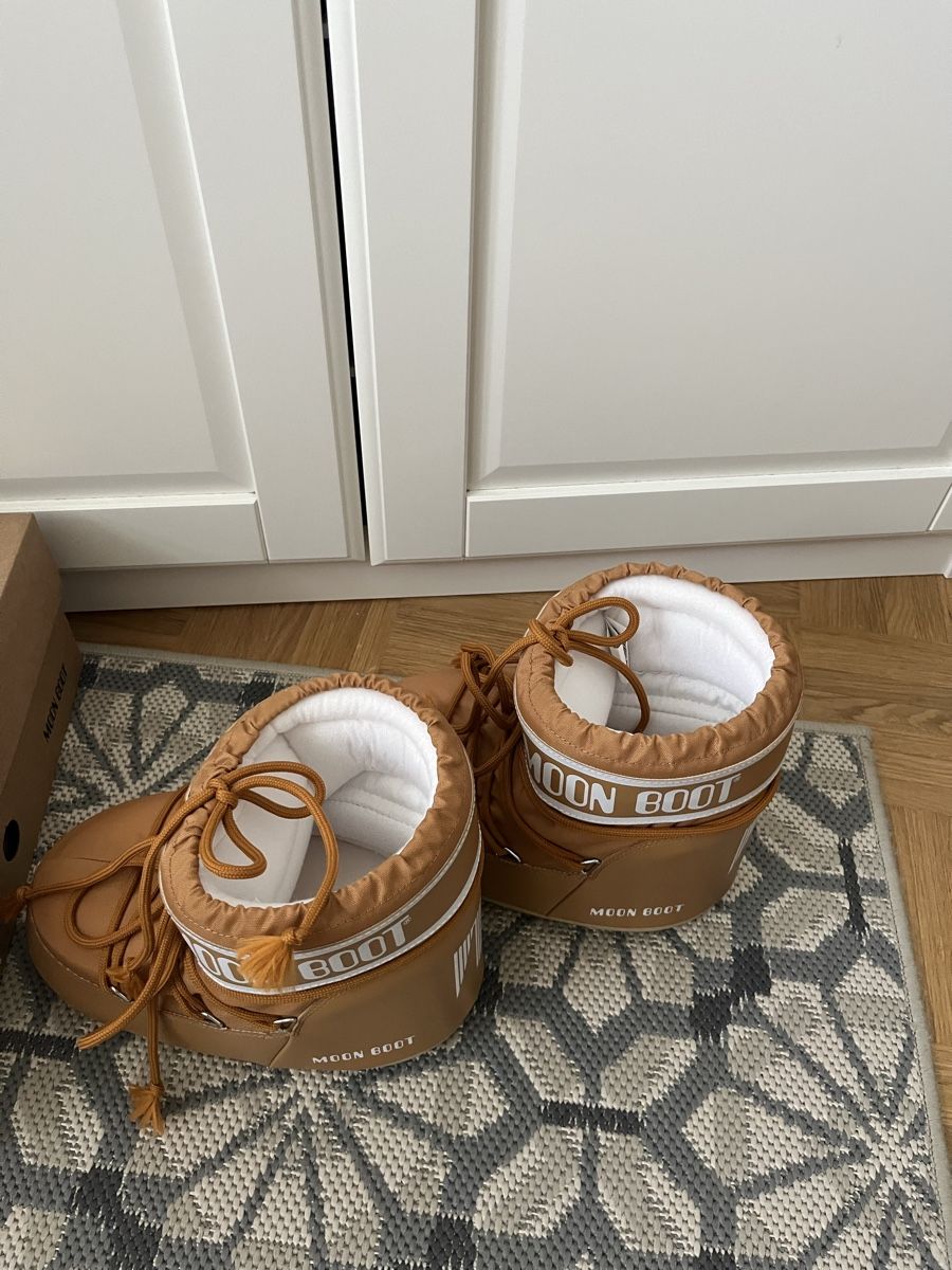Moon Boot Scarpe da donna: Neue Moon-Boots – Nuovo e nell'imballaggio originale da Allschwil venduto da eyl_bb8q 4