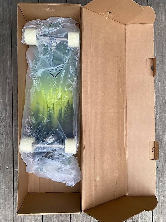 Skateboards: Skateboard Rossignol  – Neuf avec emballage d'origine à Vollèges par and_7s9p 3
