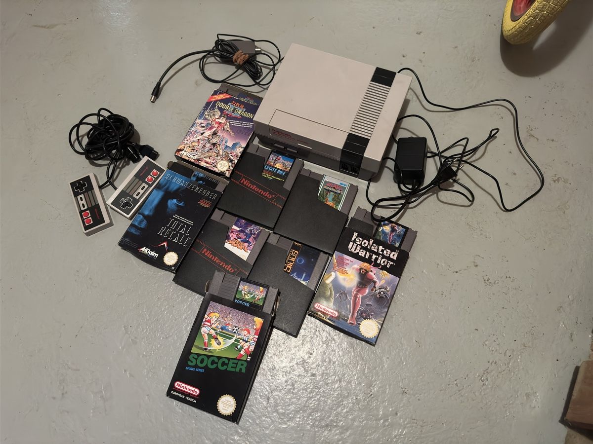 Nintendo Console: Nostalgisches NES Nintendo Entertainment System – Usato da Dübendorf venduto da Logi5