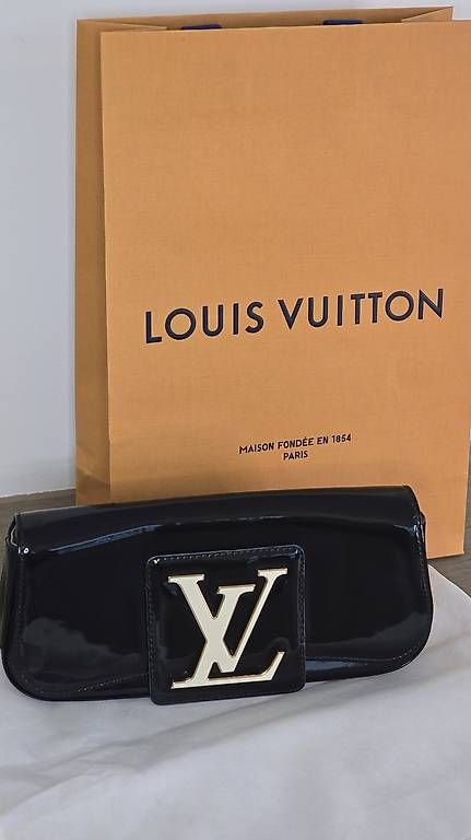 Louis Vuitton Taschen für Damen: Original Louis Vuitton Sobe Clutch – Gebraucht aus Winterthur von dri_cdd7 3