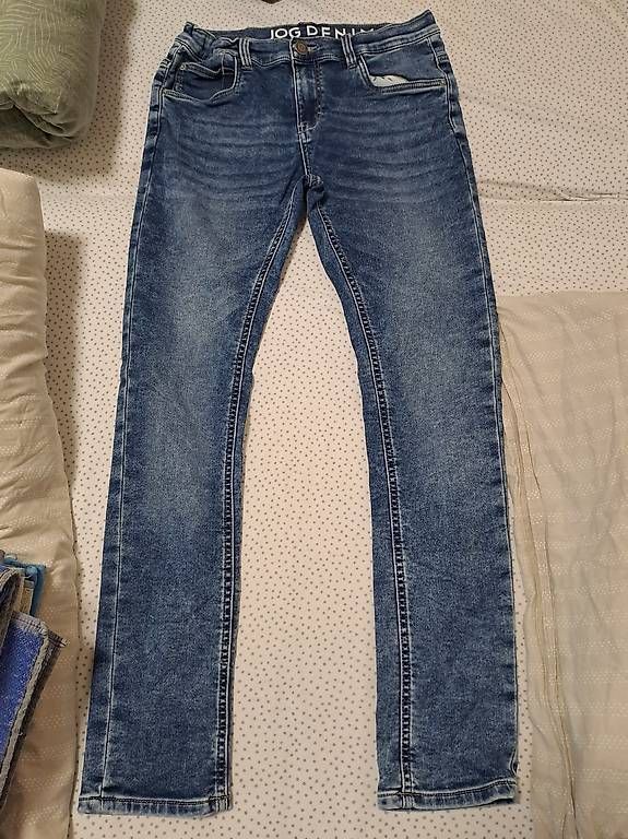 Pantaloni: Vendo jeans elasticizzato 164 – Usato da Bellinzona venduto da chi_sl69 1