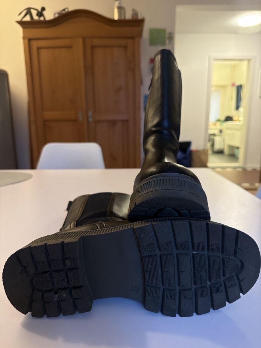Scarpe da uomo: Neue Catwalk Stiefel gr. 39 – Usato da Bern venduto da Lili1007 2