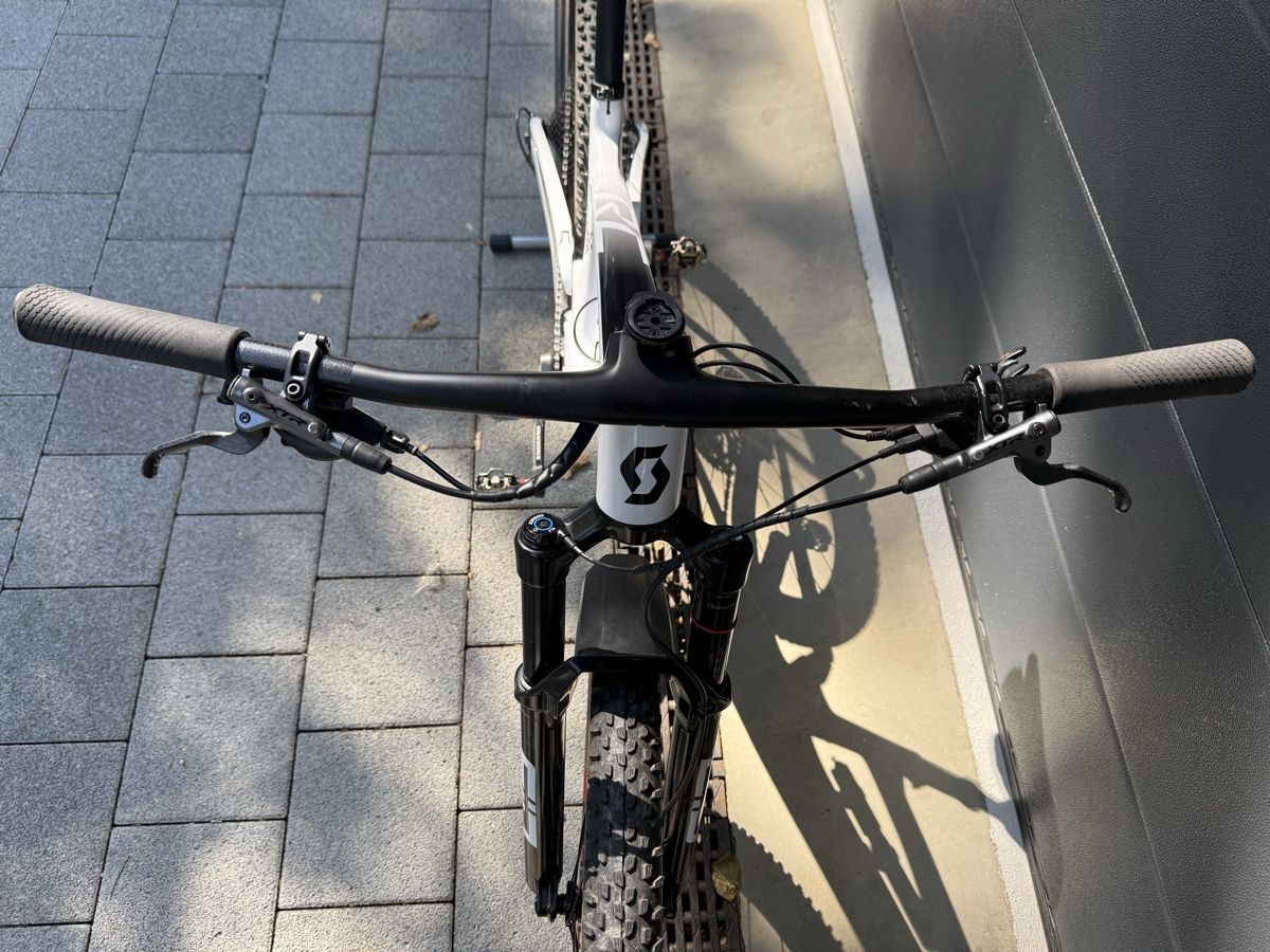 Scott Biciclette: Scott Spark RC Pro Gr. M, weiss – Usato da Häutligen venduto da ale_k92f 6
