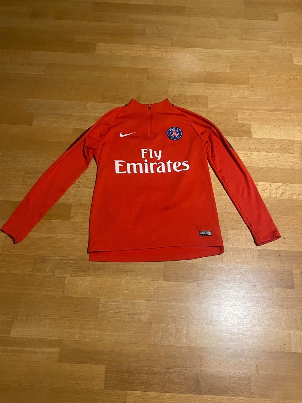 Nike Canottiere & Pantaloni: 2017-18 Paris Saint-Germain Nike 1/4 Zip Training Top PSG – Usato da Thalwil venduto da Rome_90