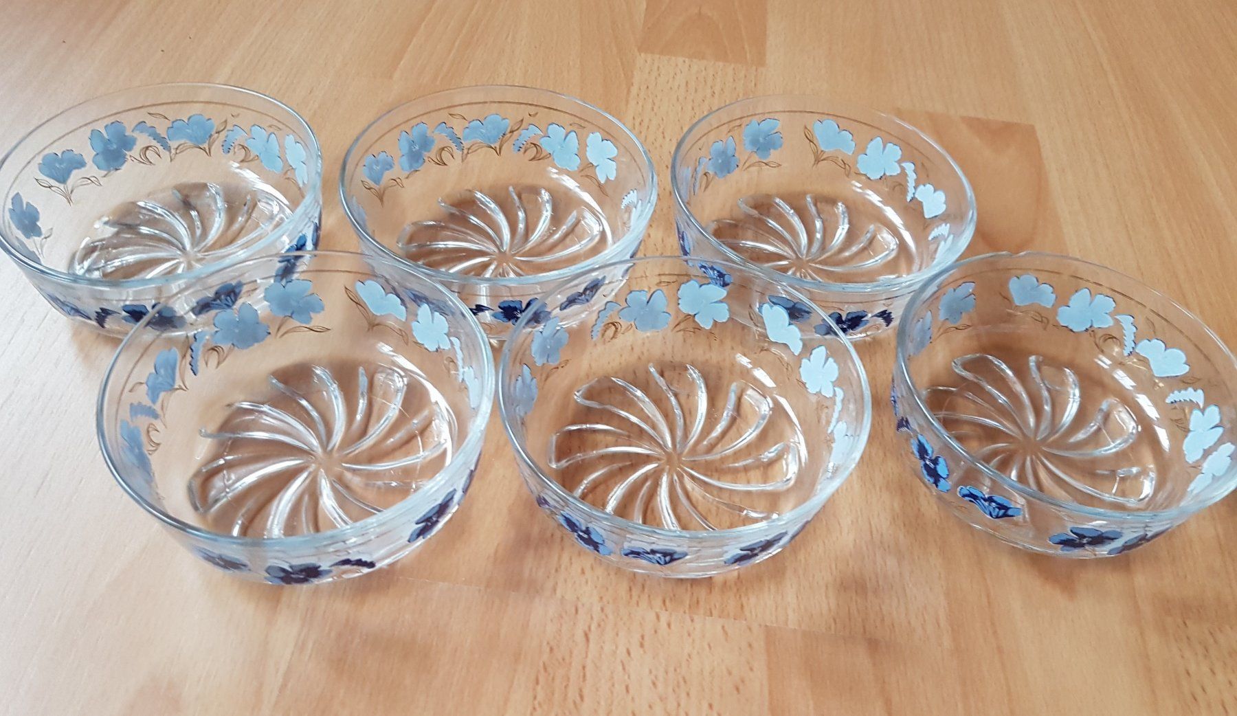 Ciotole: GLAS-SCHÜSSEL & 6 SCHALEN – Usato da Sax venduto da spazieren 4