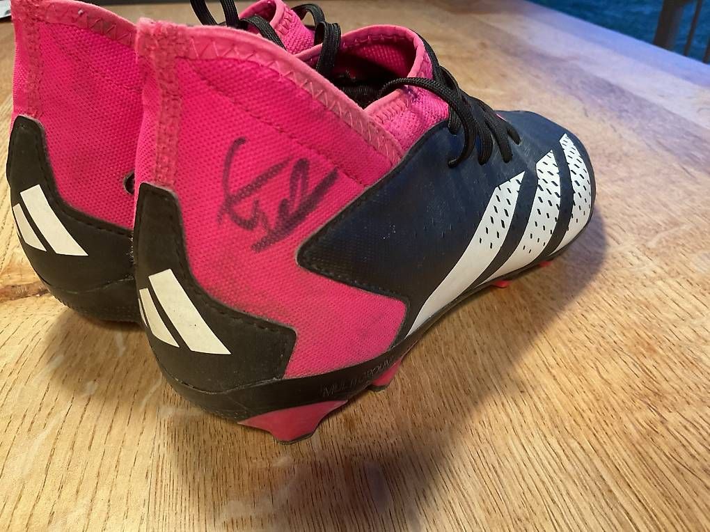 Adidas Scarpe per ragazzi: Predator Fußballschuhe – Usato da Gipf-Oberfrick venduto da Michaelherde 4