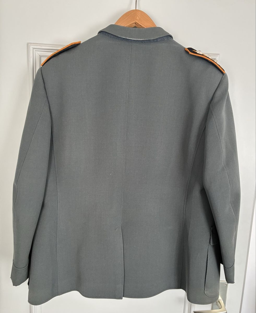 Schweizer Armee Uniformi: Uniform Korpskommandant Bietenholz – Usato da Gutenswil venduto da Antiques77 2