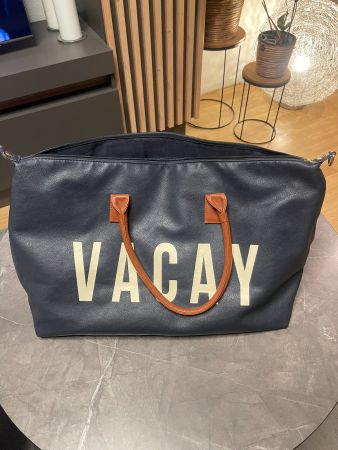 Dunkelblaue Reisetasche "Vacay" für den nächsten Urlaub!