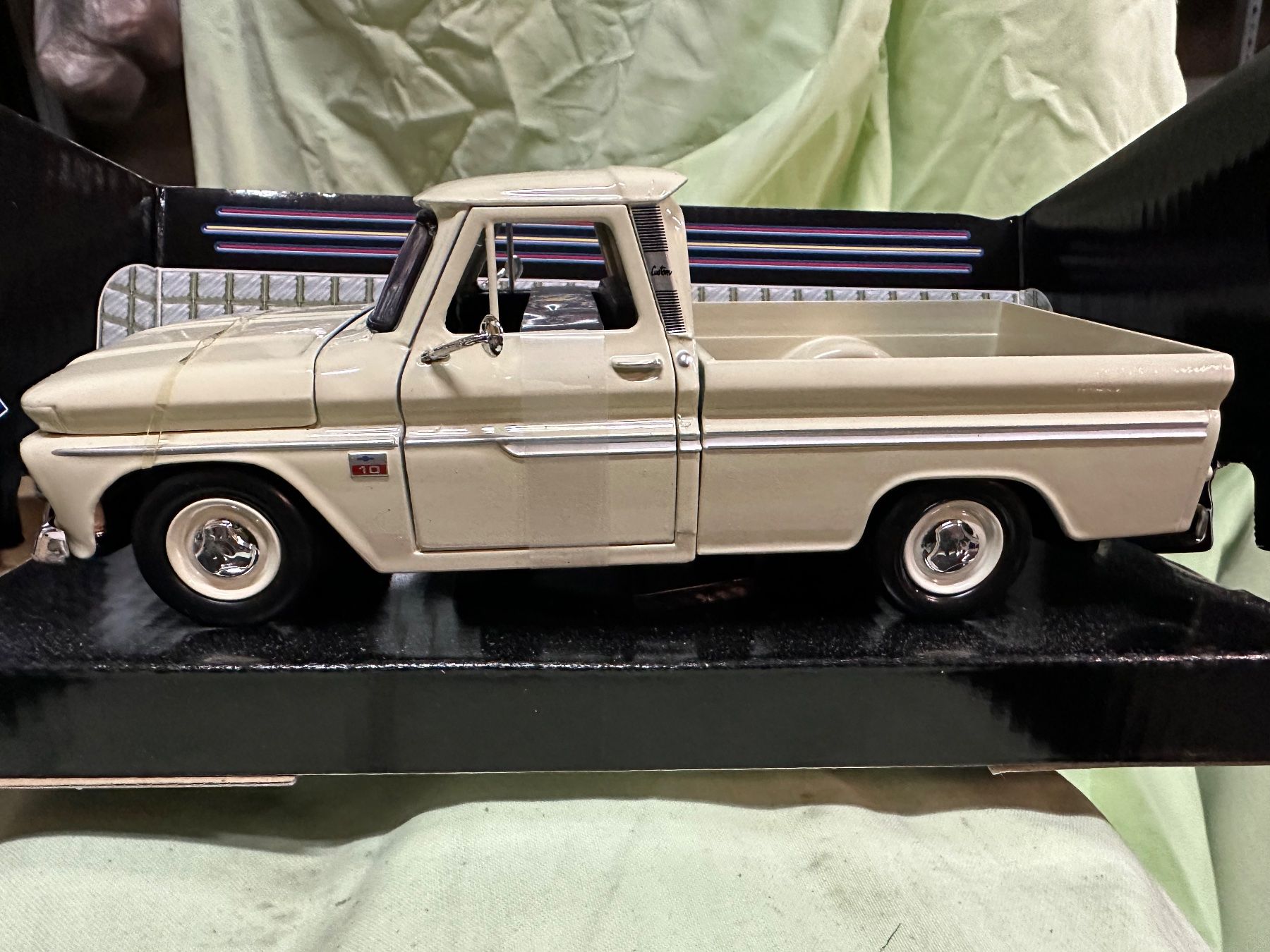 Chevrolet Voitures modèles: Chevrolet c10 fleetside pick up oldtimer classic – Neuf (Voir description) à Reinach AG par rares75
