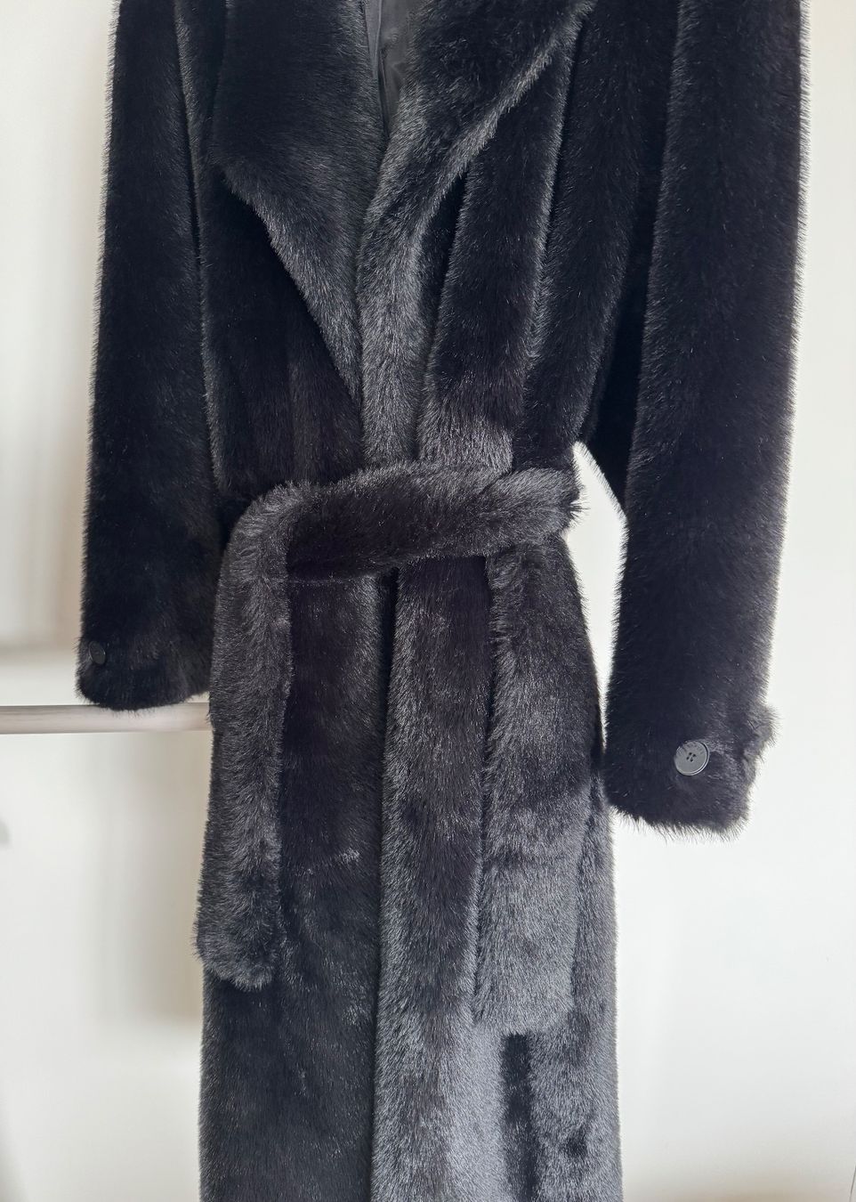 Sandro Mäntel: Sandro Faux Fur Coat in black – Neu (gemäss Beschreibung) aus Zürich von di_archive 2